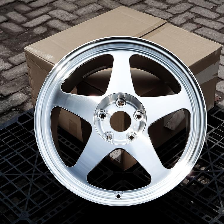 EVO II R18x8.5 ET 45 PCD 5x114.3 - Bright II (Original Japan)