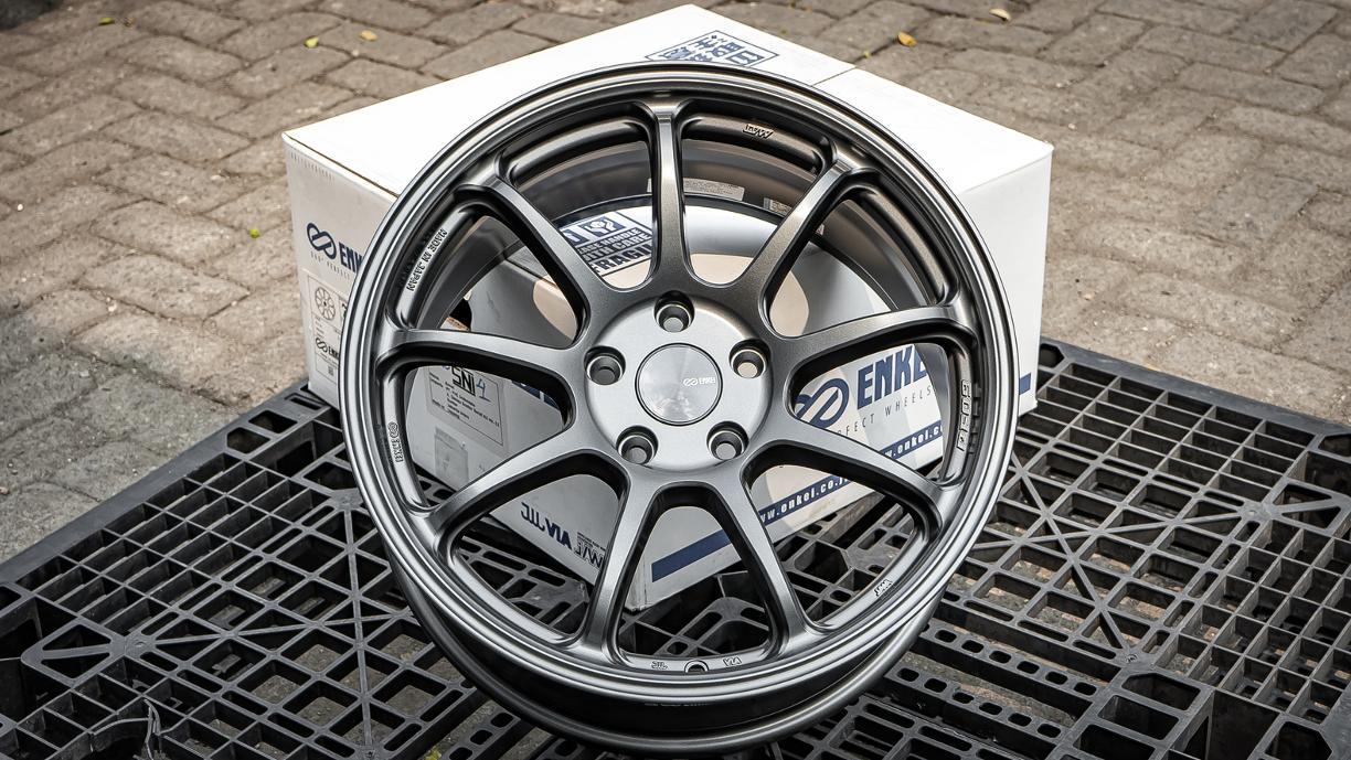 PF09 R18x8.5 ET 45 PCD 5x114.3 - Matte Dark Gun Metallic (Original Japan)