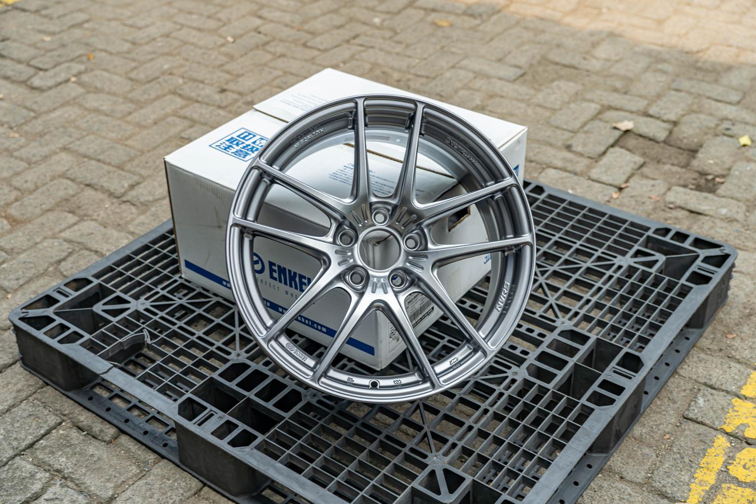 RACING NVR5 R18x8.5 ET 35 PCD 5x114 - Sonic Silver (Original Japan)