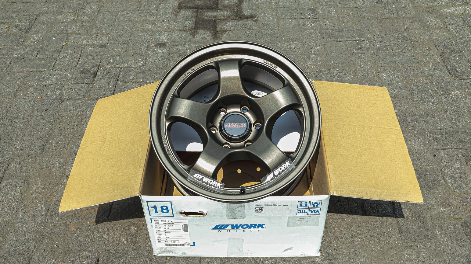 MEISTER S1V R18x9 ET 0 PCD 6x139.7 (Original Japan)