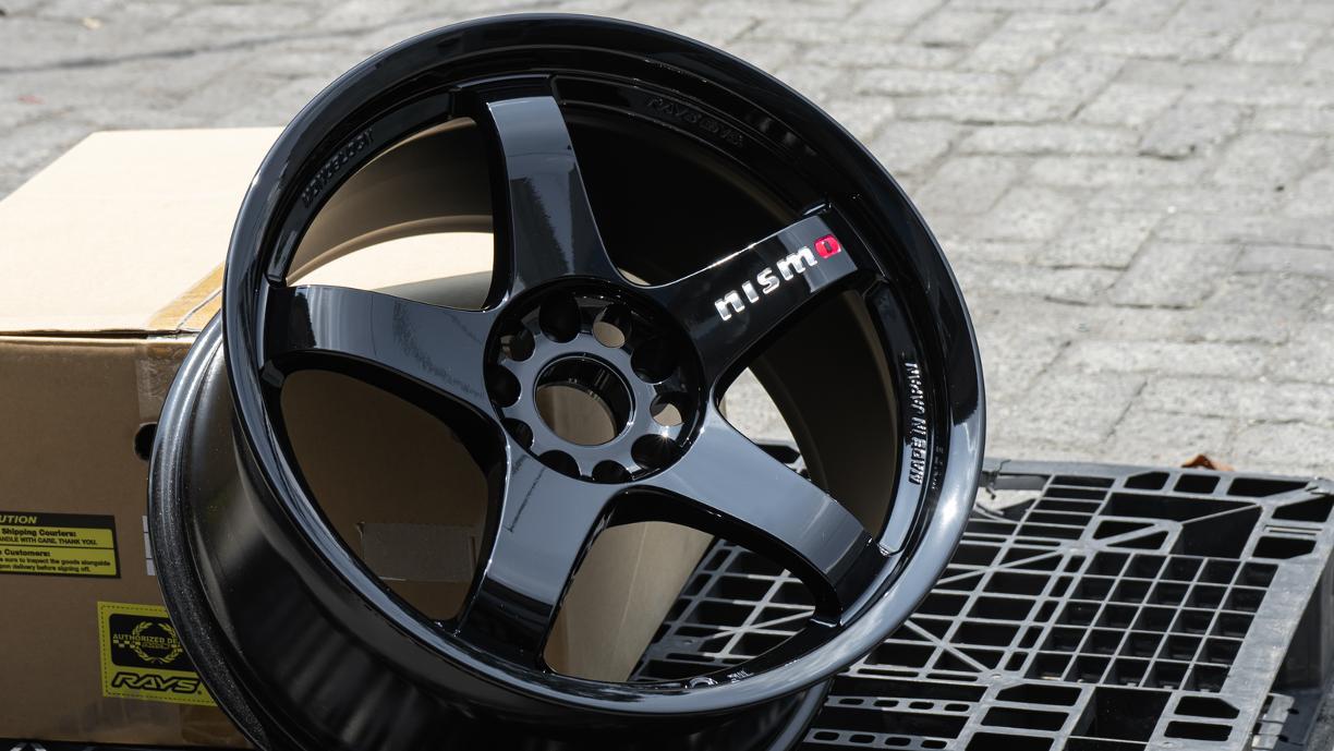 LM GT4 R18x10.5 ET 15 PCD 5x114 - Black (Original Japan)