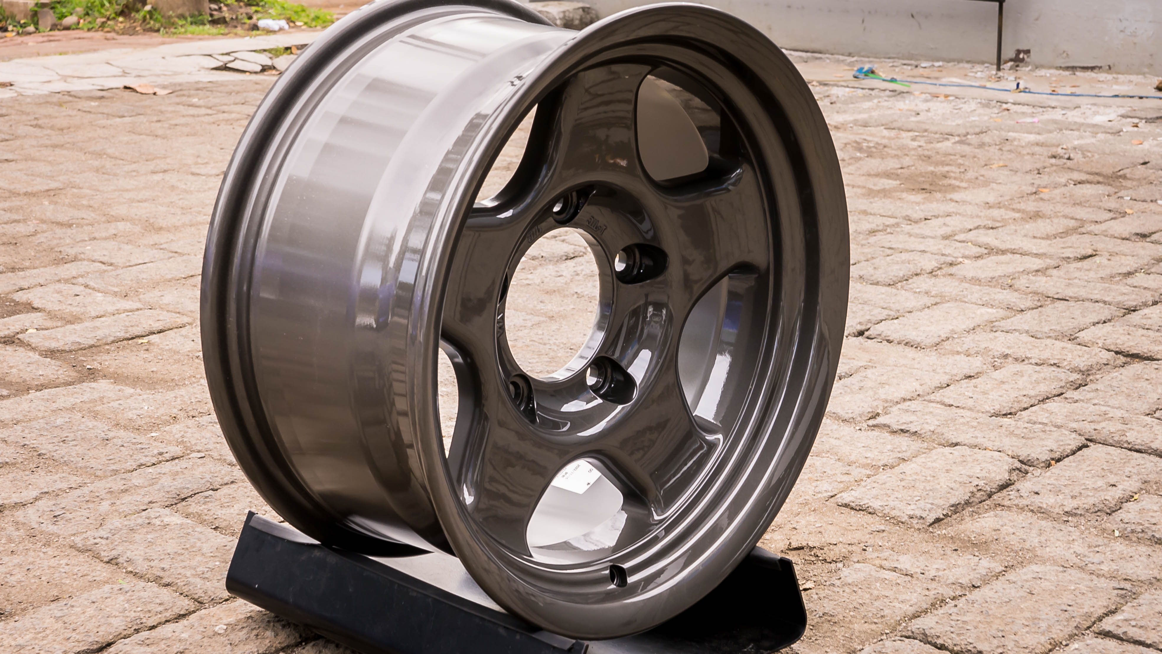 Bradley V 16x8 ET0 5x150