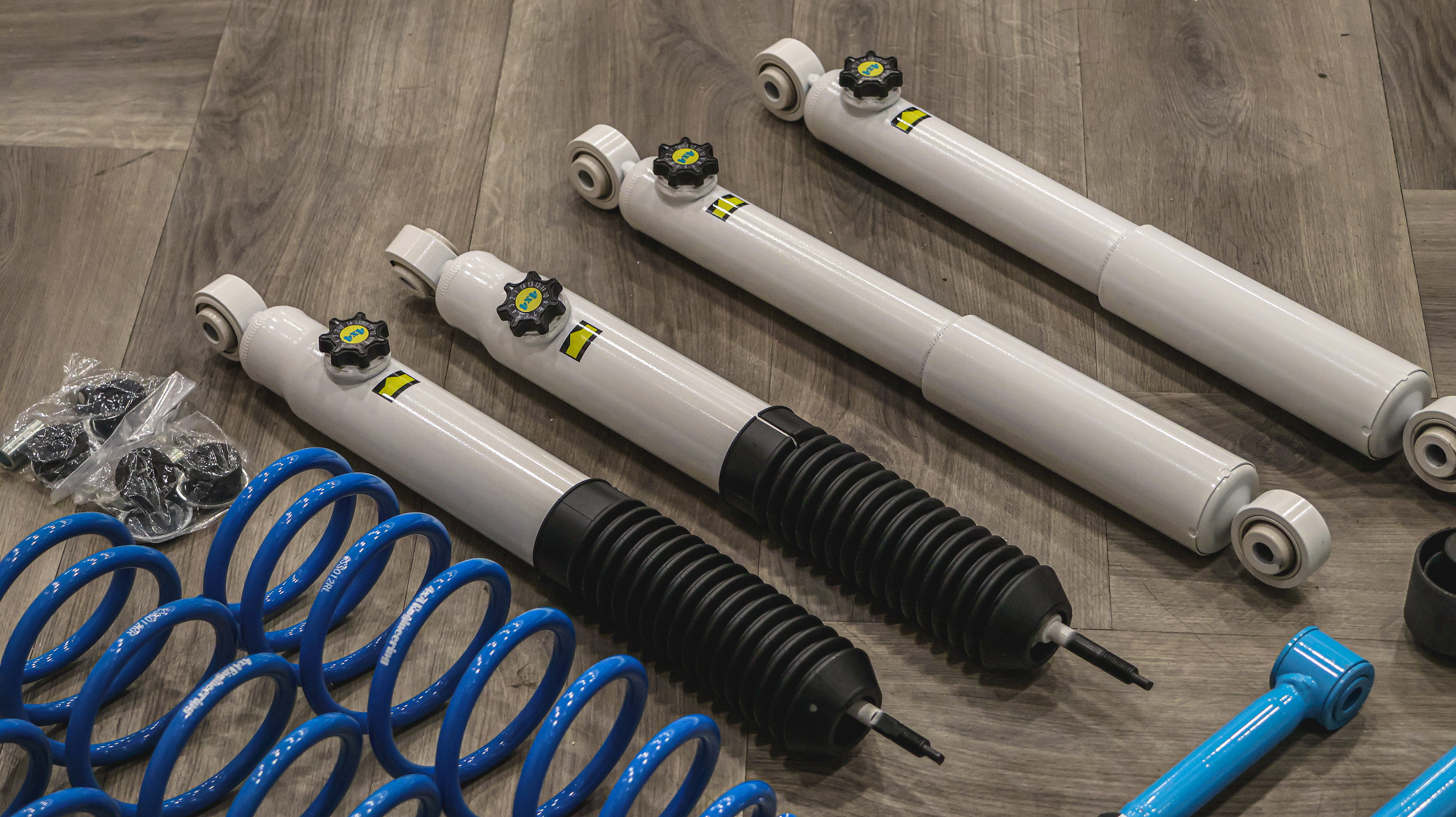 Country Suspension 30mm Lift Kit for Suzuki Jimny JB74 view 3