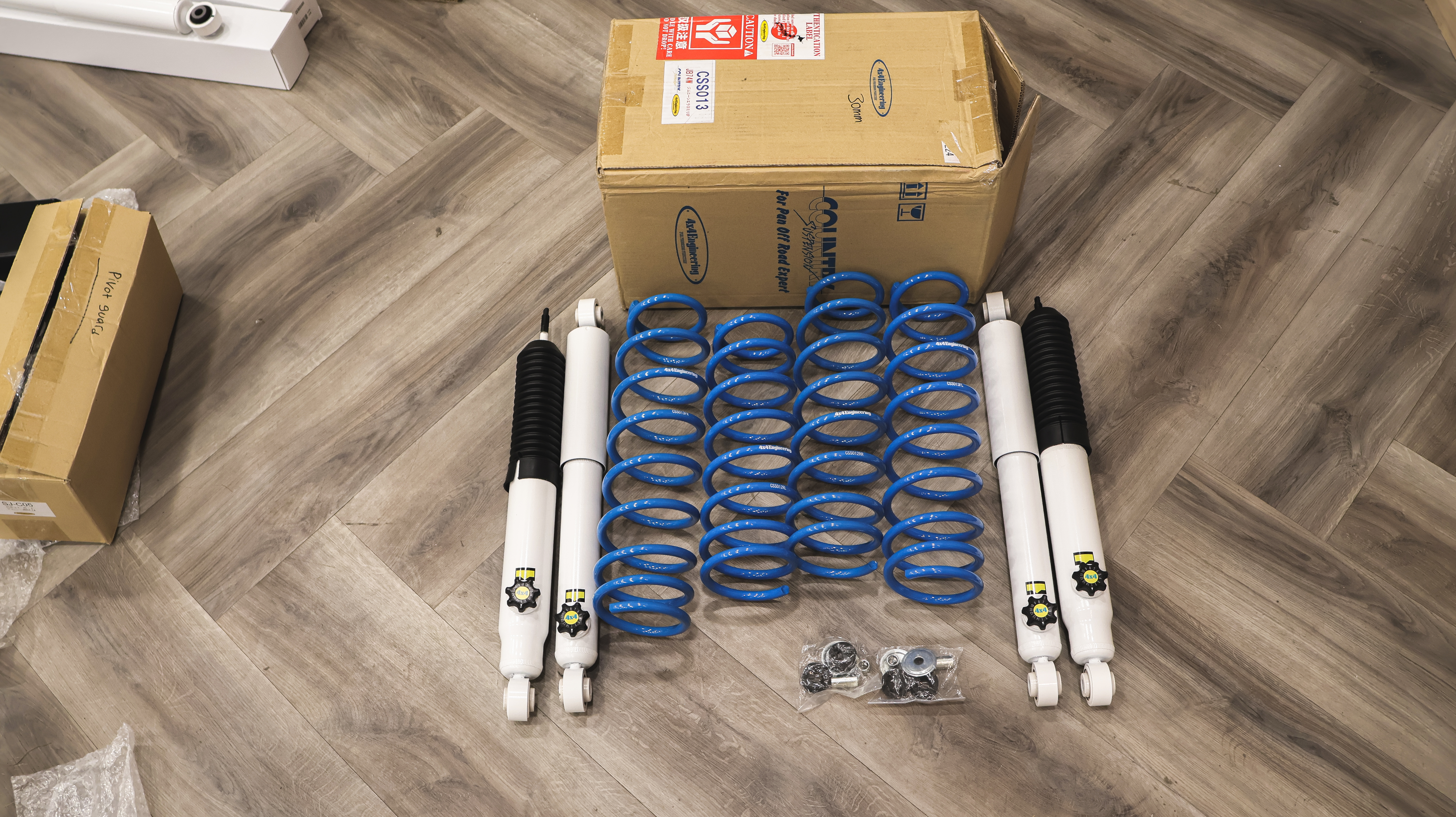 Country Suspension 30mm Lift Kit for Suzuki Jimny JB74 view 5