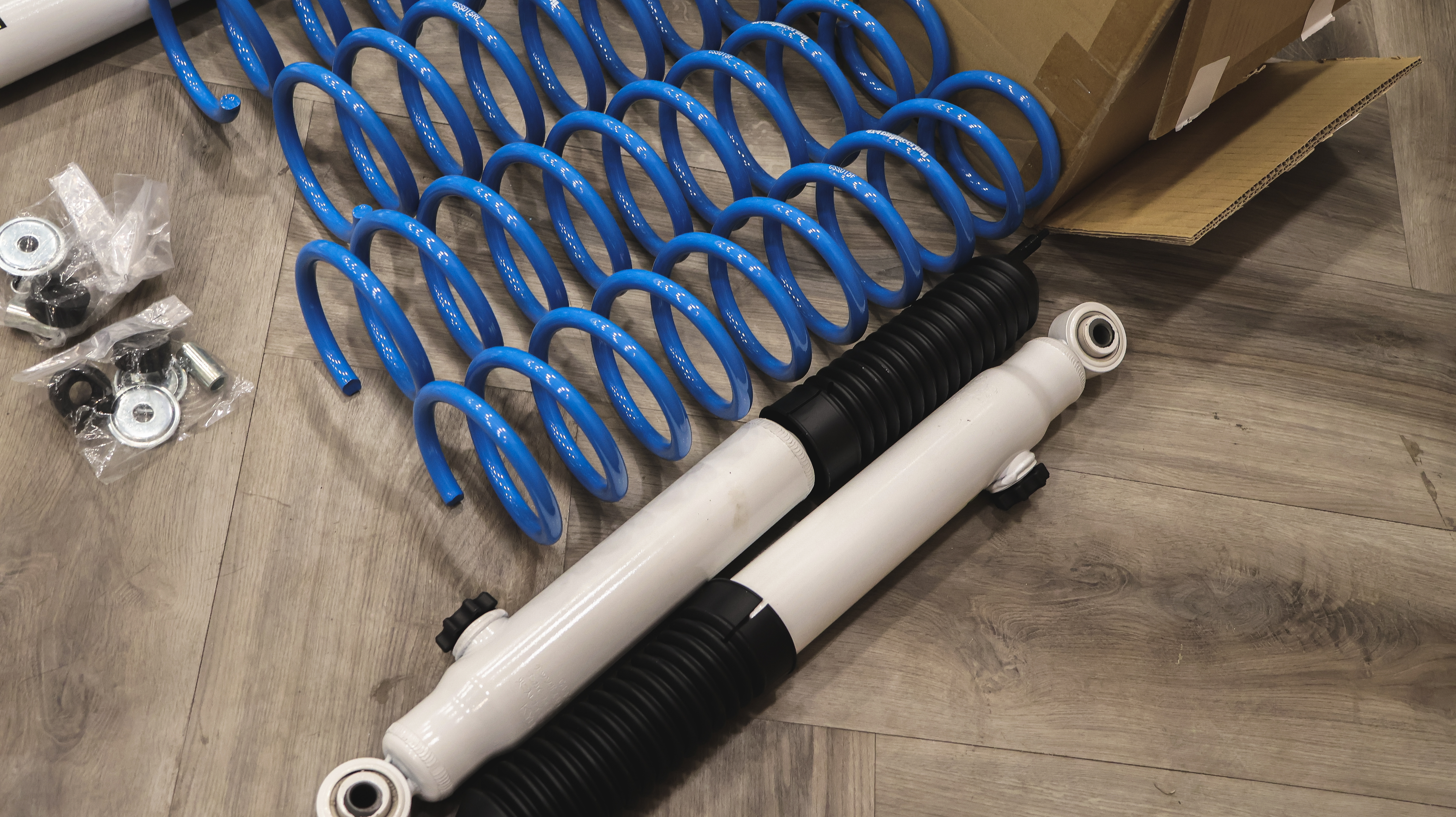 Country Suspension 70mm Lift Kit for Suzuki Jimny JB74 view 5