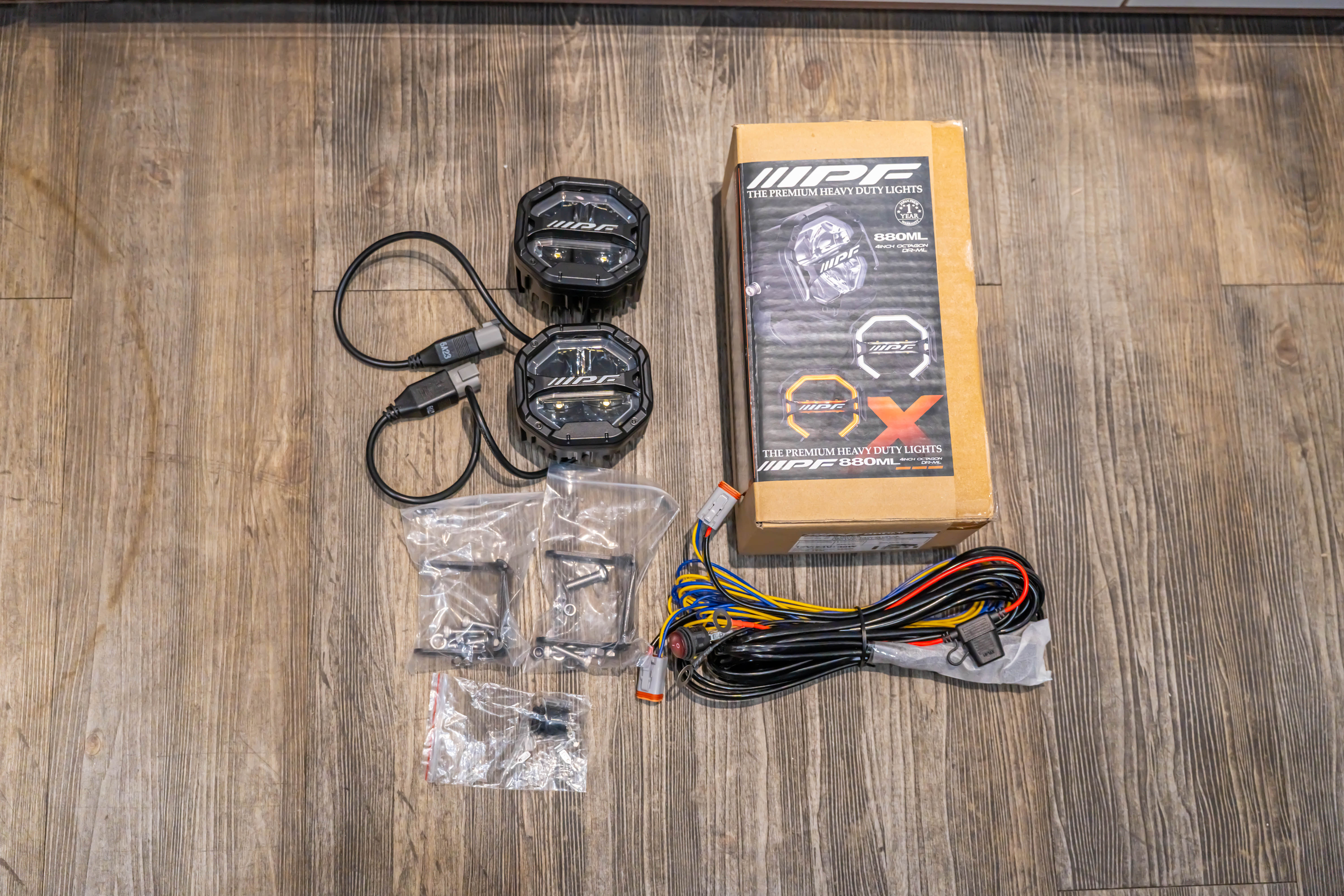 IPF 4-Inch Octagon LED Driving Lamp Set (S-880ML)