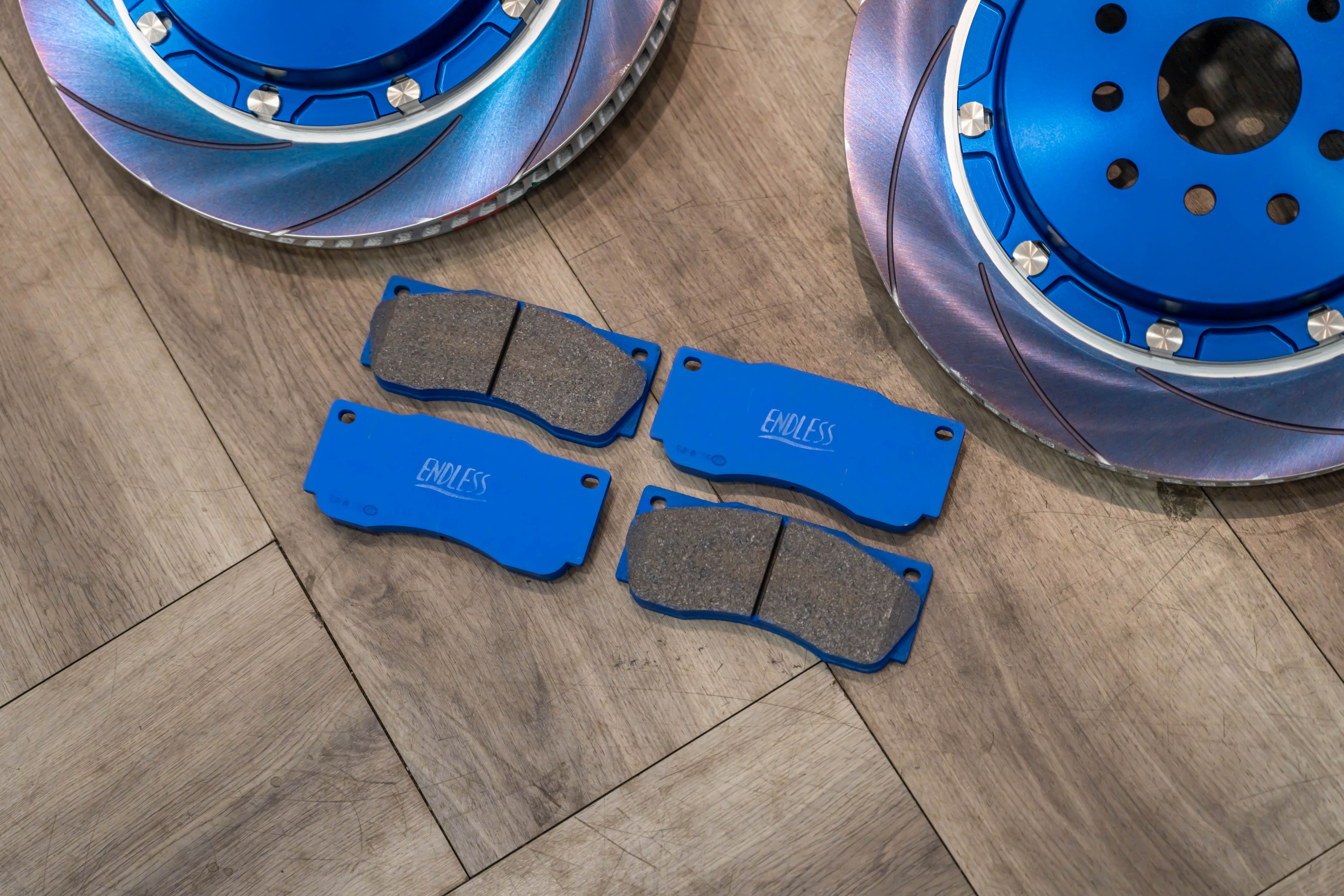 Endless Brake Kit for Subaru BRZ ZD8 345MM 6POT & 332MM 4POT (Blue) Curving Slit view 2