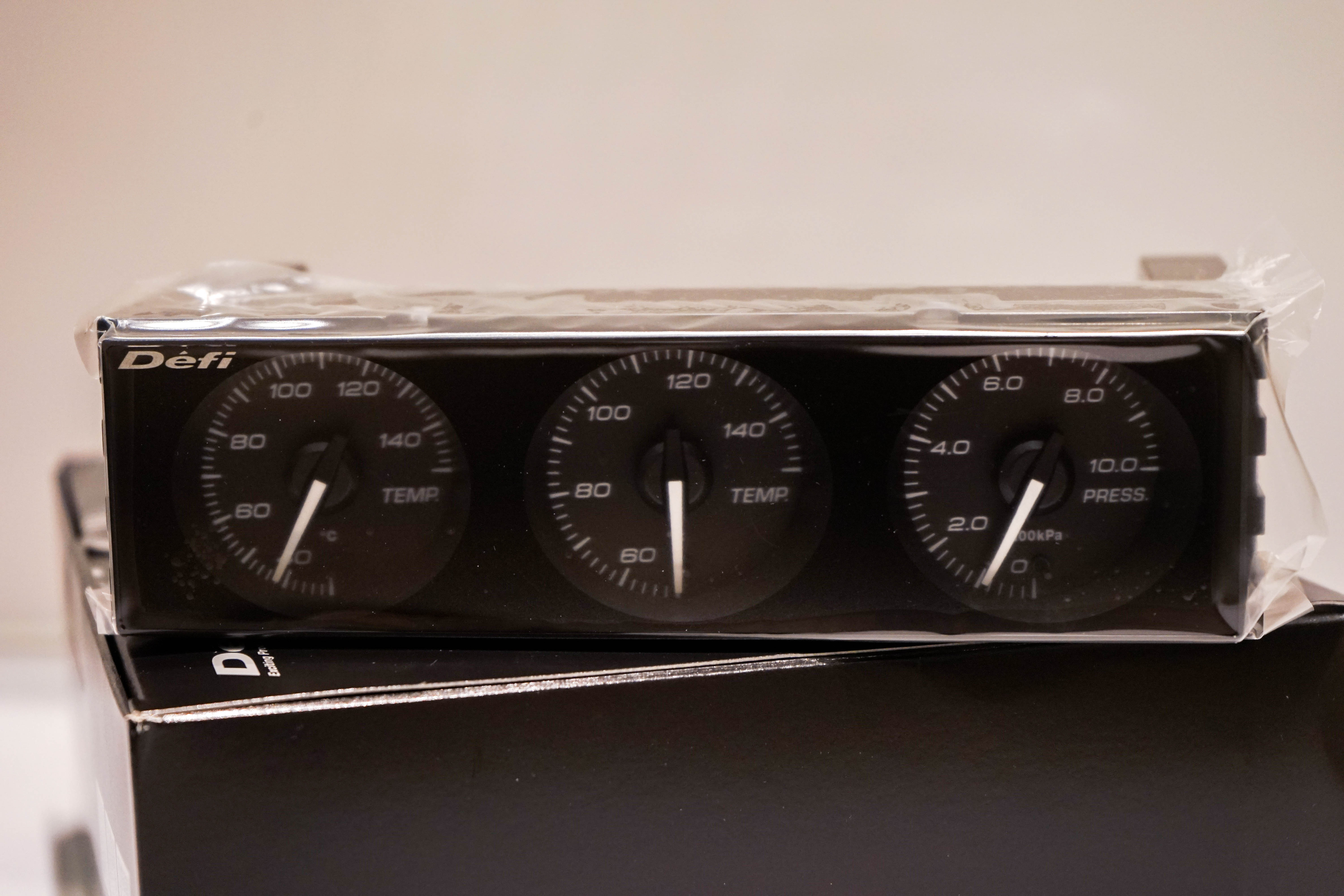 Defi DIN-Gauge 3-in-1 Triple Meter Kit view 2