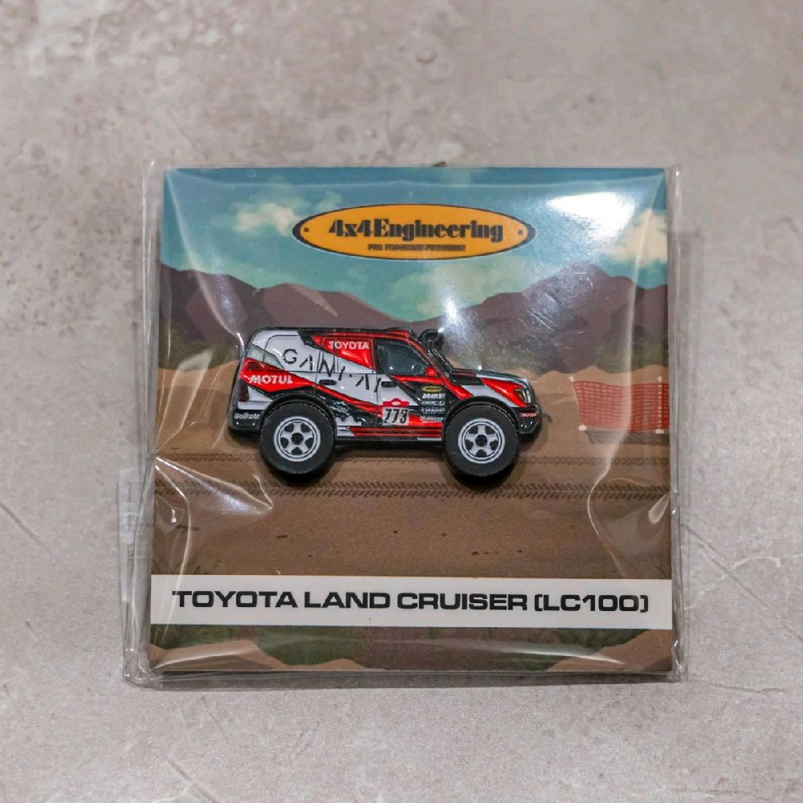 Leen Customs x 4x4 Engineering Pin Badge LC100 Dakar Jejelogy