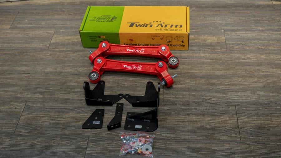 JS1 Twin Arm Toyota Innova Zenix Rear