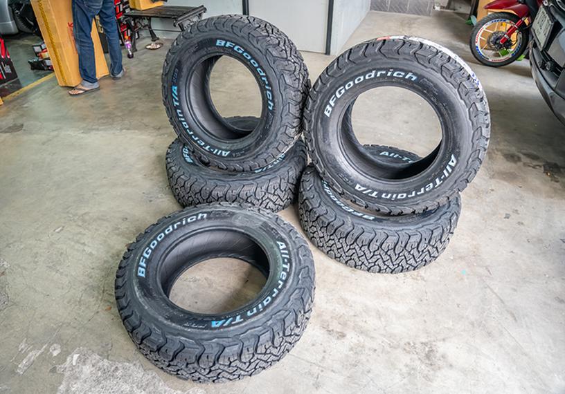 BFGoodrich All Terrain T/A KO3 235/70 R16