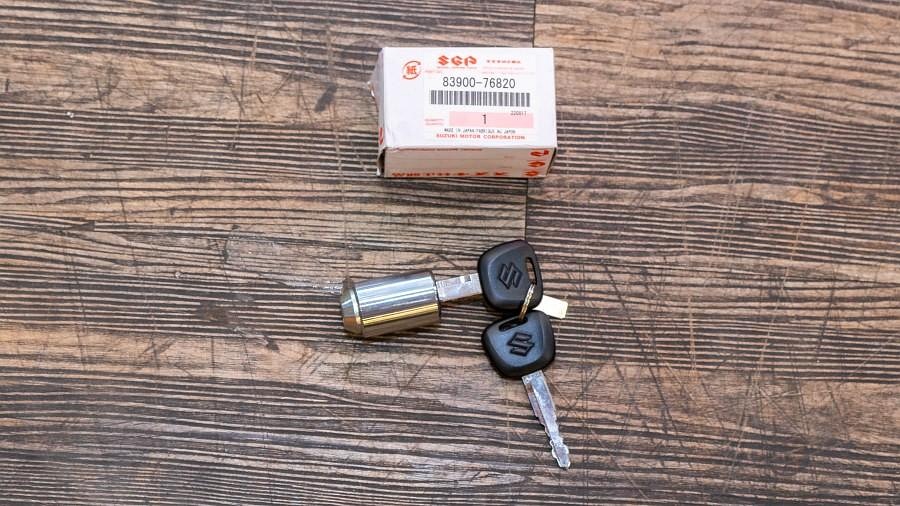Spare Tire Lock Suzuki Jimny - Suzuki Genuine Part